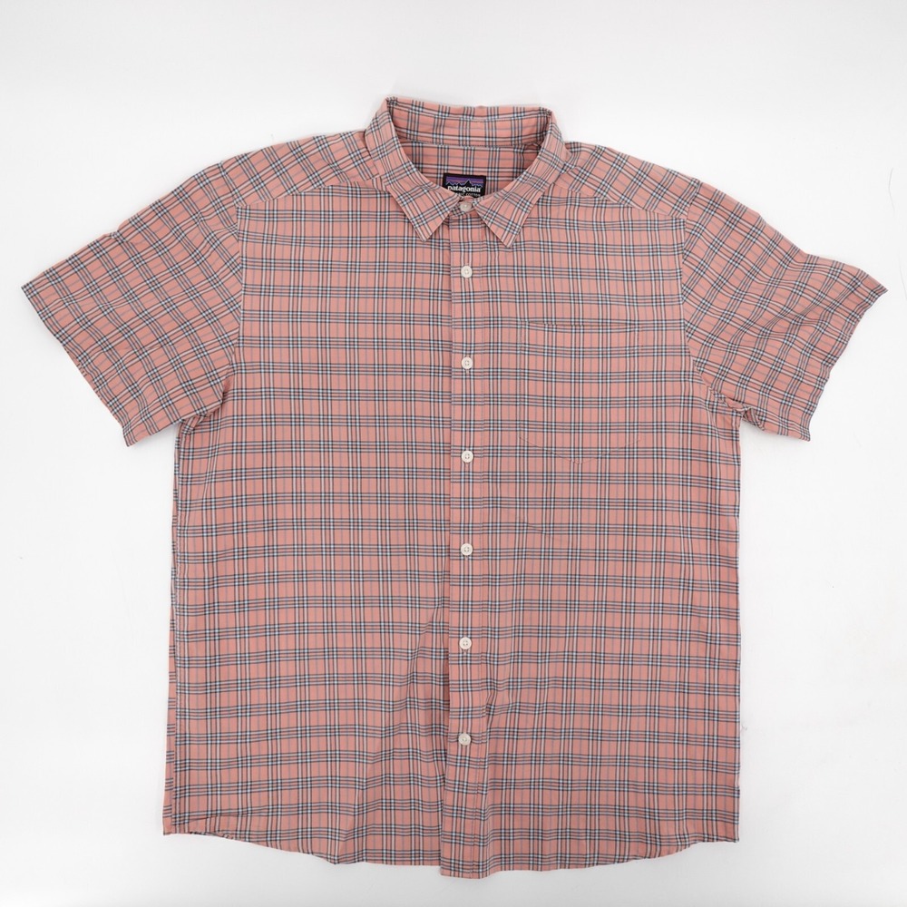 Patagonia Shirt Mens Medium Peach Plaid Button Organic Short Sleeve Worn‎ Wear